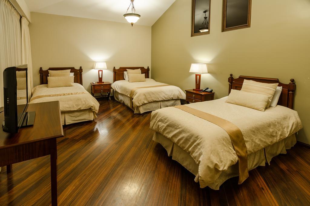 Casa Real Hotel 4*